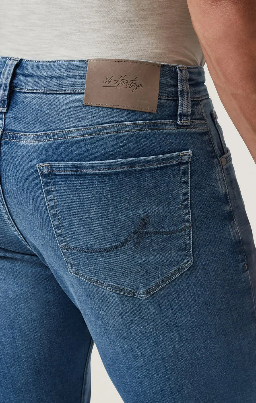 34 HERITAGE | Courage Straight Leg Jeans | Mid Brushed Organic Ultra 34 Heritage